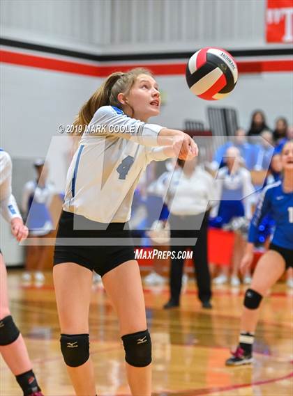 Thumbnail 2 in Wortham vs Chilton (UIL 2A Bi-District) photogallery.