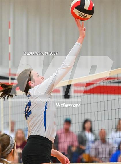 Thumbnail 2 in Wortham vs Chilton (UIL 2A Bi-District) photogallery.