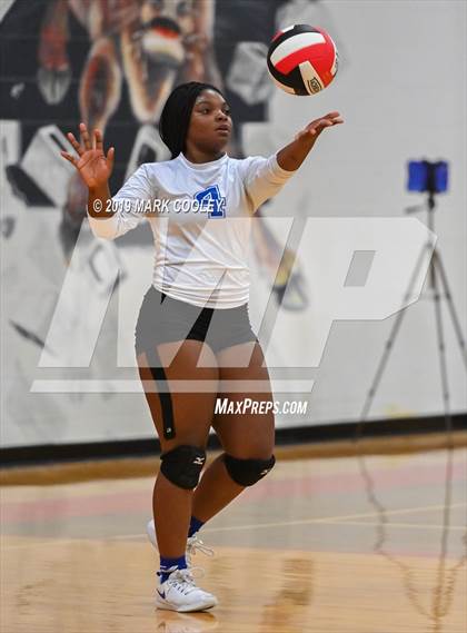 Thumbnail 2 in Wortham vs Chilton (UIL 2A Bi-District) photogallery.