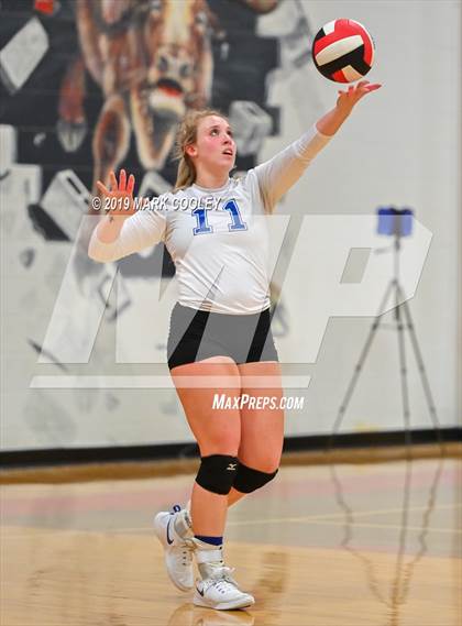 Thumbnail 3 in Wortham vs Chilton (UIL 2A Bi-District) photogallery.