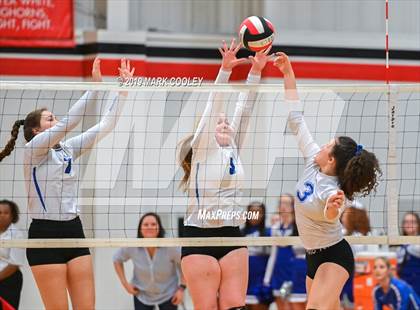 Thumbnail 1 in Wortham vs Chilton (UIL 2A Bi-District) photogallery.