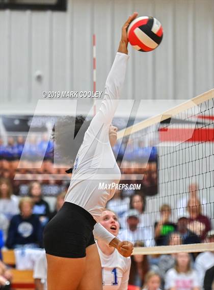 Thumbnail 3 in Wortham vs Chilton (UIL 2A Bi-District) photogallery.