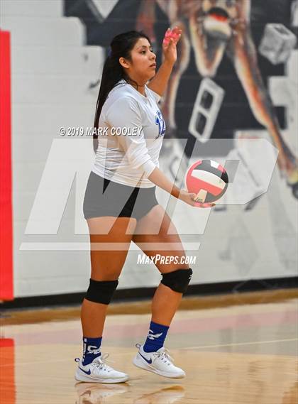 Thumbnail 2 in Wortham vs Chilton (UIL 2A Bi-District) photogallery.