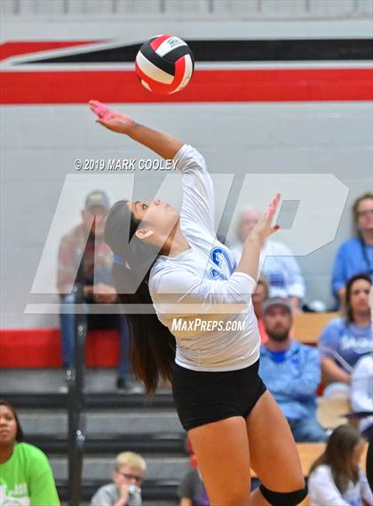 Thumbnail 2 in Wortham vs Chilton (UIL 2A Bi-District) photogallery.