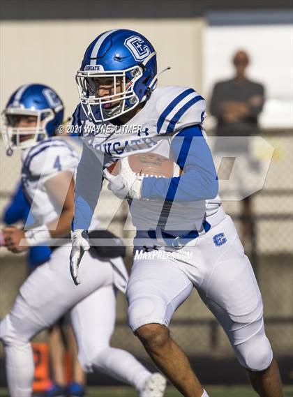 Thumbnail 1 in Highlands @ Covington Catholic photogallery.