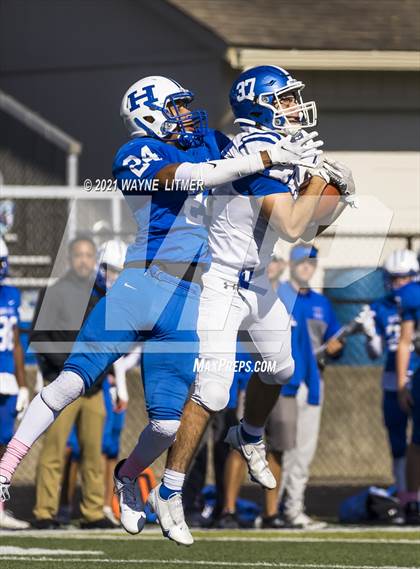 Thumbnail 1 in Highlands @ Covington Catholic photogallery.