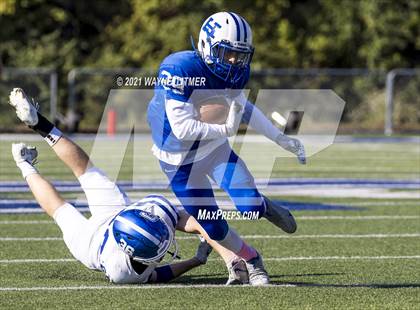 Thumbnail 1 in Highlands @ Covington Catholic photogallery.
