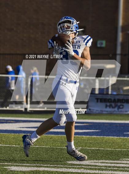 Thumbnail 2 in Highlands @ Covington Catholic photogallery.