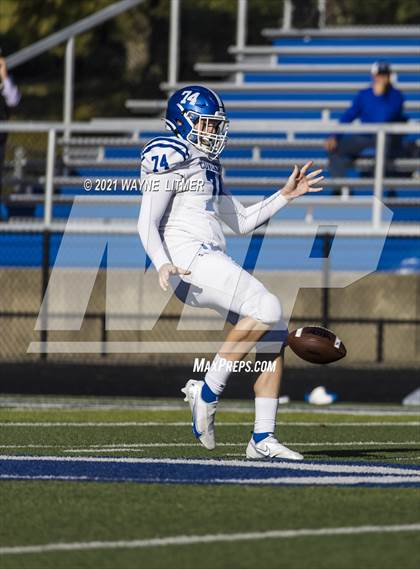 Thumbnail 1 in Highlands @ Covington Catholic photogallery.