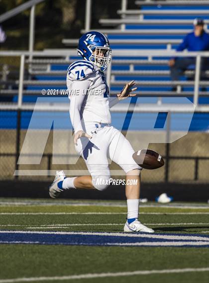 Thumbnail 3 in Highlands @ Covington Catholic photogallery.