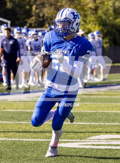 Thumbnail 1 in Highlands @ Covington Catholic photogallery.