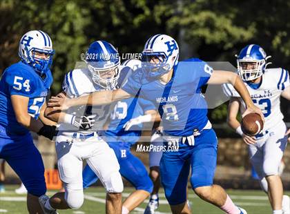 Thumbnail 3 in Highlands @ Covington Catholic photogallery.