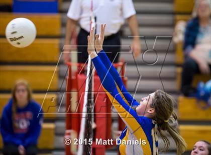 Thumbnail 2 in Lakewood vs. Rampart (CHSAA 5A Region 12 Playoff) photogallery.