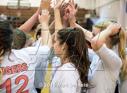 Thumbnail 1 in Lakewood vs. Rampart (CHSAA 5A Region 12 Playoff) photogallery.
