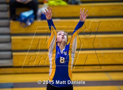 Thumbnail 3 in Lakewood vs. Rampart (CHSAA 5A Region 12 Playoff) photogallery.