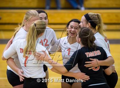 Thumbnail 3 in Lakewood vs. Rampart (CHSAA 5A Region 12 Playoff) photogallery.
