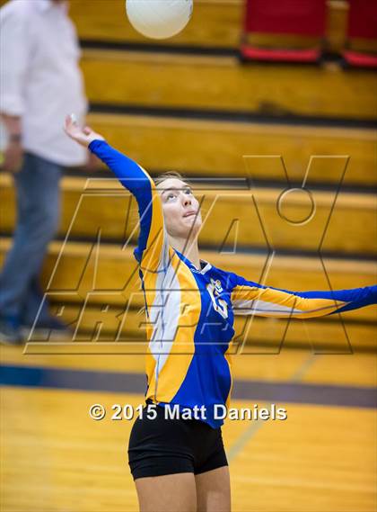Thumbnail 3 in Lakewood vs. Rampart (CHSAA 5A Region 12 Playoff) photogallery.