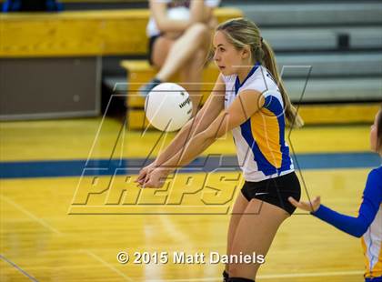 Thumbnail 2 in Lakewood vs. Rampart (CHSAA 5A Region 12 Playoff) photogallery.