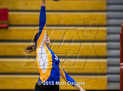 Thumbnail 1 in Lakewood vs. Rampart (CHSAA 5A Region 12 Playoff) photogallery.