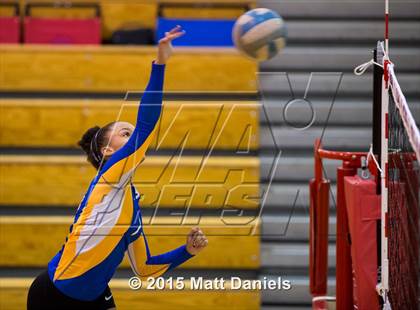 Thumbnail 3 in Lakewood vs. Rampart (CHSAA 5A Region 12 Playoff) photogallery.
