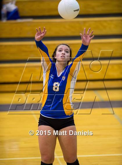 Thumbnail 2 in Lakewood vs. Rampart (CHSAA 5A Region 12 Playoff) photogallery.