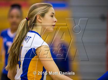 Thumbnail 3 in Lakewood vs. Rampart (CHSAA 5A Region 12 Playoff) photogallery.