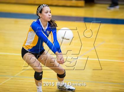 Thumbnail 1 in Lakewood vs. Rampart (CHSAA 5A Region 12 Playoff) photogallery.