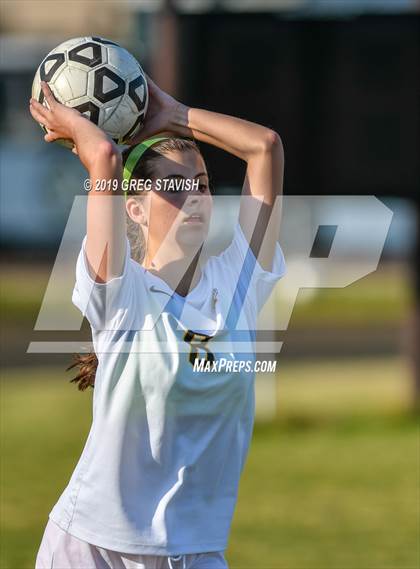 Thumbnail 1 in R.J. Reynolds vs. Porter Ridge (NCHSAA 4A Round 1 Playoff) photogallery.