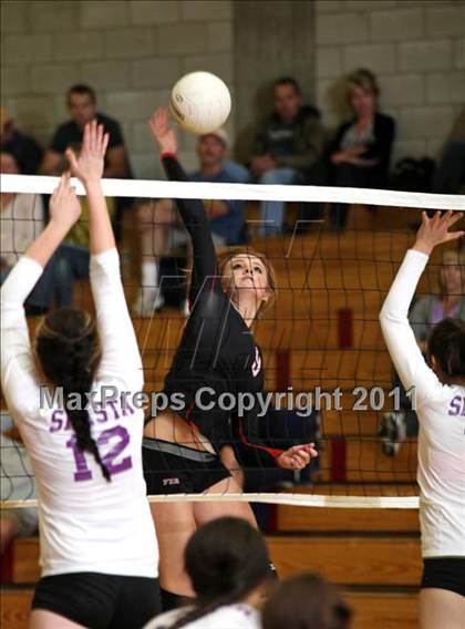 Thumbnail 2 in Shasta @ Foothill photogallery.