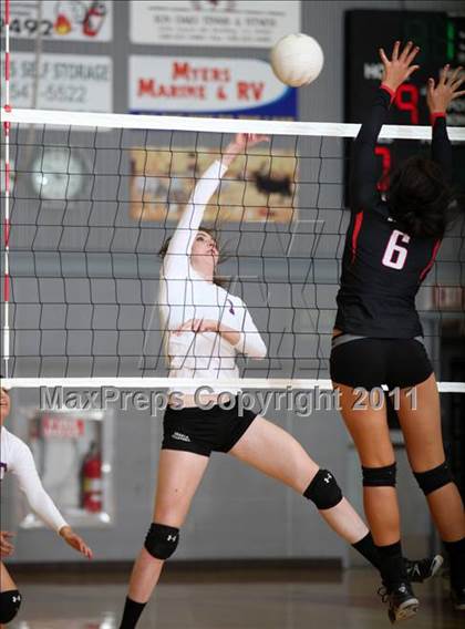 Thumbnail 2 in Shasta @ Foothill photogallery.