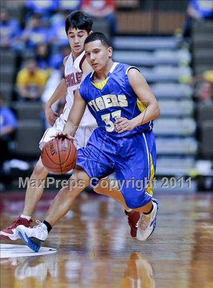 Thumbnail 1 in Tranquillity vs. Fresno Christian (CIF CS D5 Final) photogallery.