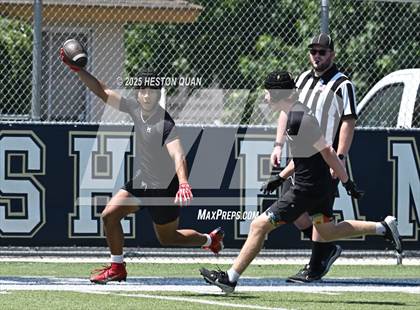 Thumbnail 2 in St. John Bosco vs. San Clemente (Brave 8 Invitational-Game 1) photogallery.