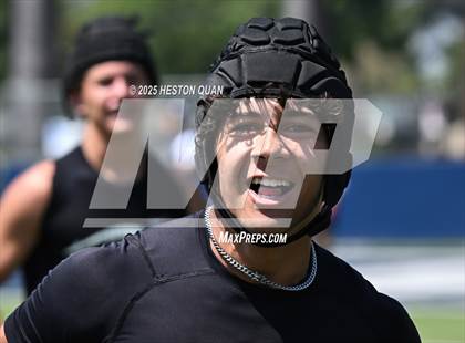 Thumbnail 2 in St. John Bosco vs. San Clemente (Brave 8 Invitational-Game 1) photogallery.