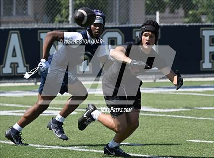 Thumbnail 3 in St. John Bosco vs. San Clemente (Brave 8 Invitational-Game 1) photogallery.