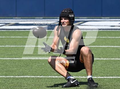 Thumbnail 3 in St. John Bosco vs. San Clemente (Brave 8 Invitational-Game 1) photogallery.
