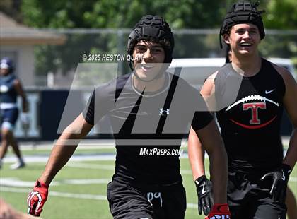 Thumbnail 1 in St. John Bosco vs. San Clemente (Brave 8 Invitational-Game 1) photogallery.