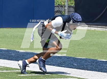 Thumbnail 2 in St. John Bosco vs. San Clemente (Brave 8 Invitational-Game 1) photogallery.