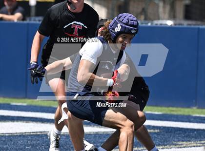Thumbnail 2 in St. John Bosco vs. San Clemente (Brave 8 Invitational-Game 1) photogallery.