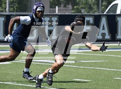 Thumbnail 1 in St. John Bosco vs. San Clemente (Brave 8 Invitational-Game 1) photogallery.