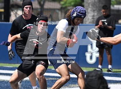 Thumbnail 1 in St. John Bosco vs. San Clemente (Brave 8 Invitational-Game 1) photogallery.