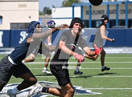 Thumbnail 2 in St. John Bosco vs. San Clemente (Brave 8 Invitational-Game 1) photogallery.