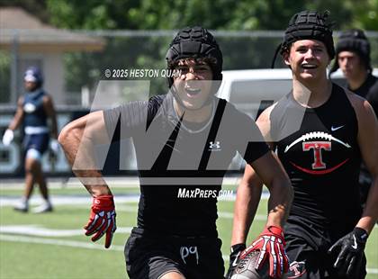 Thumbnail 3 in St. John Bosco vs. San Clemente (Brave 8 Invitational-Game 1) photogallery.