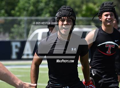 Thumbnail 2 in St. John Bosco vs. San Clemente (Brave 8 Invitational-Game 1) photogallery.