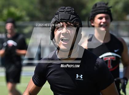 Thumbnail 1 in St. John Bosco vs. San Clemente (Brave 8 Invitational-Game 1) photogallery.