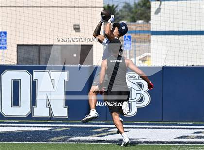 Thumbnail 3 in St. John Bosco vs. San Clemente (Brave 8 Invitational-Game 1) photogallery.