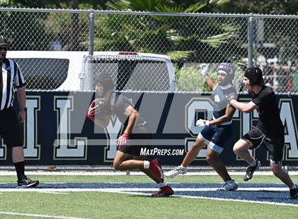 Thumbnail 3 in St. John Bosco vs. San Clemente (Brave 8 Invitational-Game 1) photogallery.