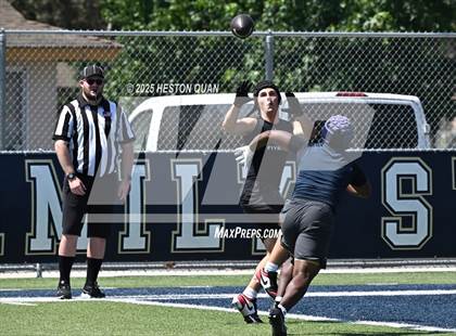 Thumbnail 3 in St. John Bosco vs. San Clemente (Brave 8 Invitational-Game 1) photogallery.