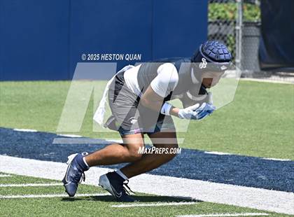 Thumbnail 1 in St. John Bosco vs. San Clemente (Brave 8 Invitational-Game 1) photogallery.