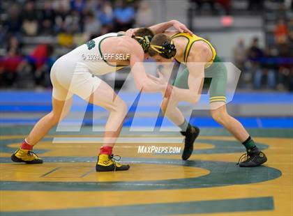 Thumbnail 2 in VHSL Class 5 State Championships 144lbs Final photogallery.