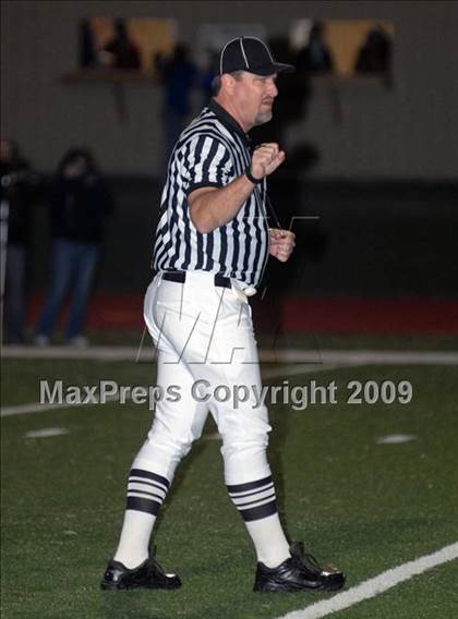 Thumbnail 2 in Lincoln-Way East @ O'Fallon (IHSA Class 7A Playoffs) photogallery.
